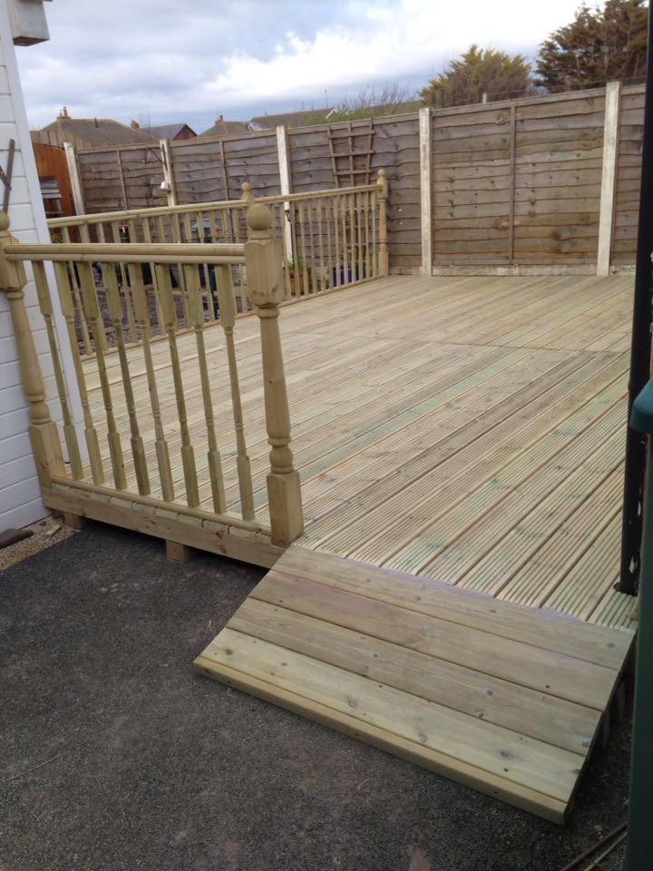 Decking & Fencing